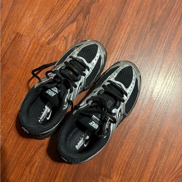 Nike air max moto 2k - Picture 2 of 3